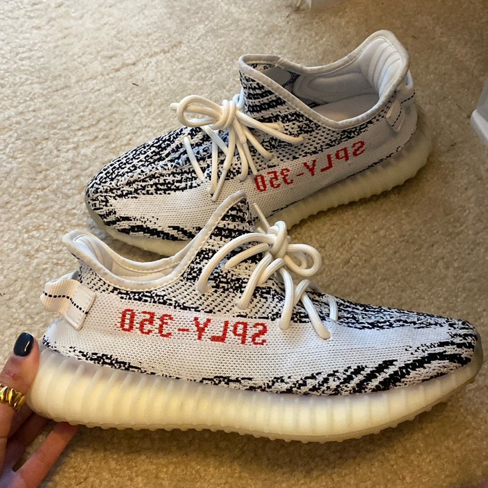 YEEZY BOOST 350 V2 Zebra Women’s 7.5